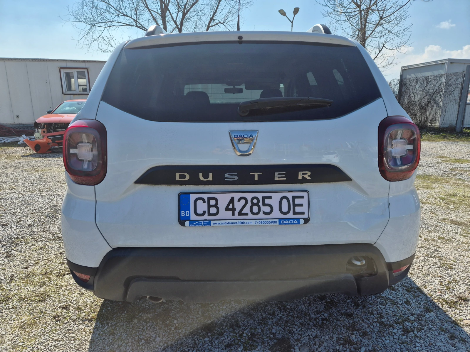 Dacia Duster 1.6-ГАЗ - изображение 2