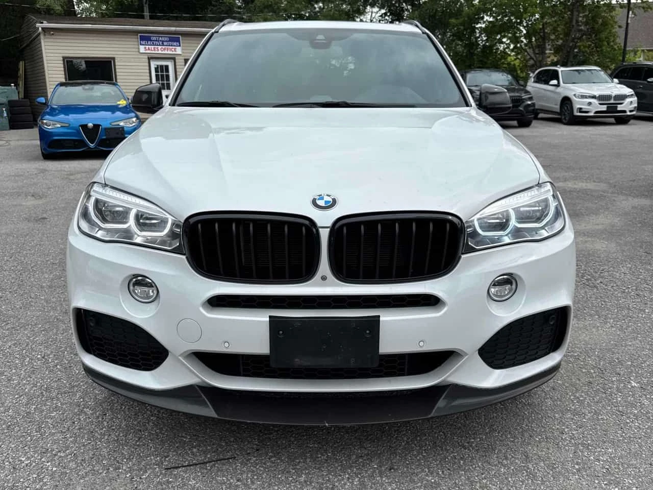 BMW X5 xDrive50i/ПАНОРАМА/АВТОКРЕДИТ БЕЗ ПЪРВОНАЧАЛНА , снимка 2 - Автомобили и джипове - 55096436