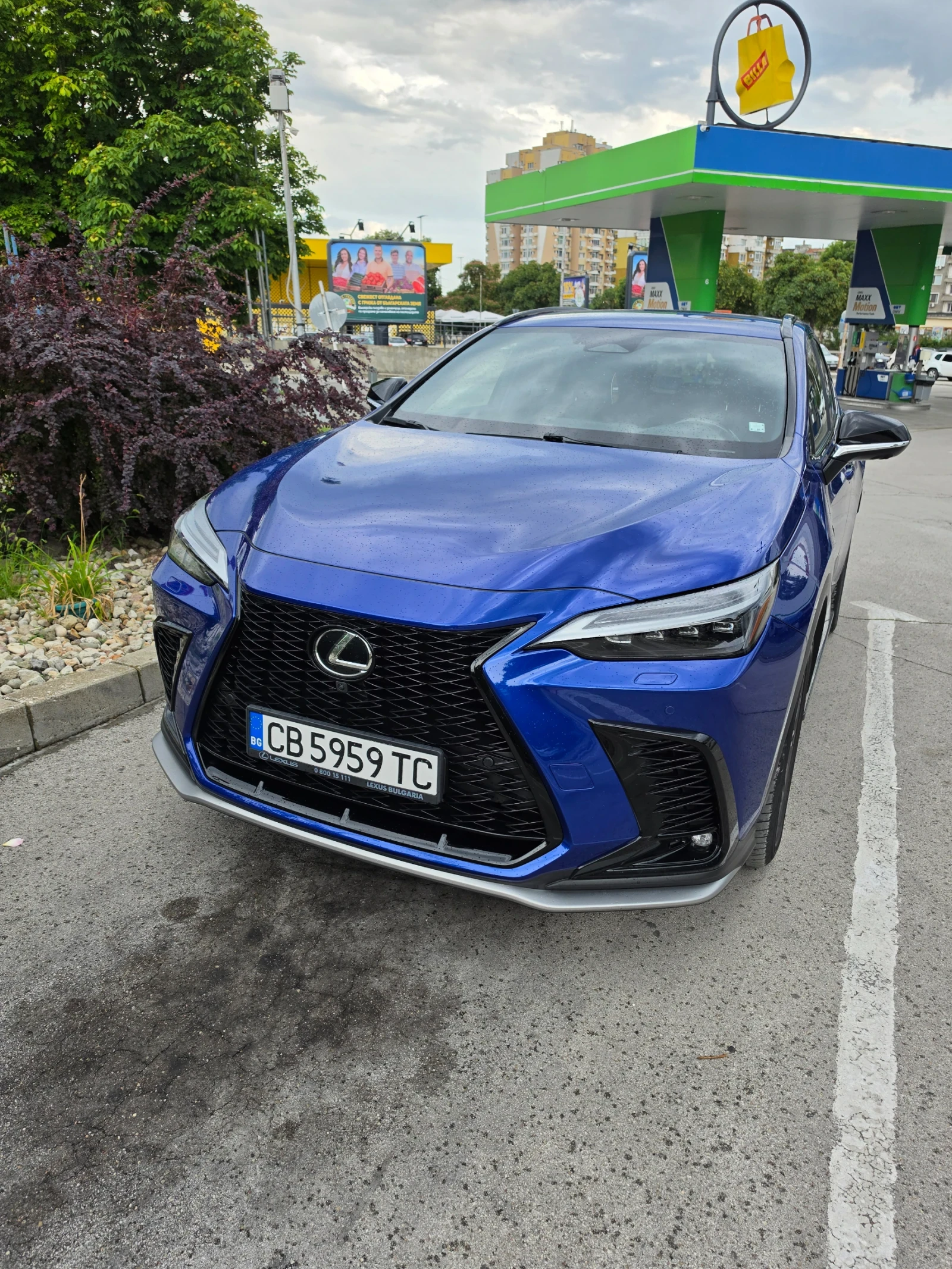 Lexus NX 350h F Sport 4x4, снимка 2 - Автомобили и джипове - 55463662