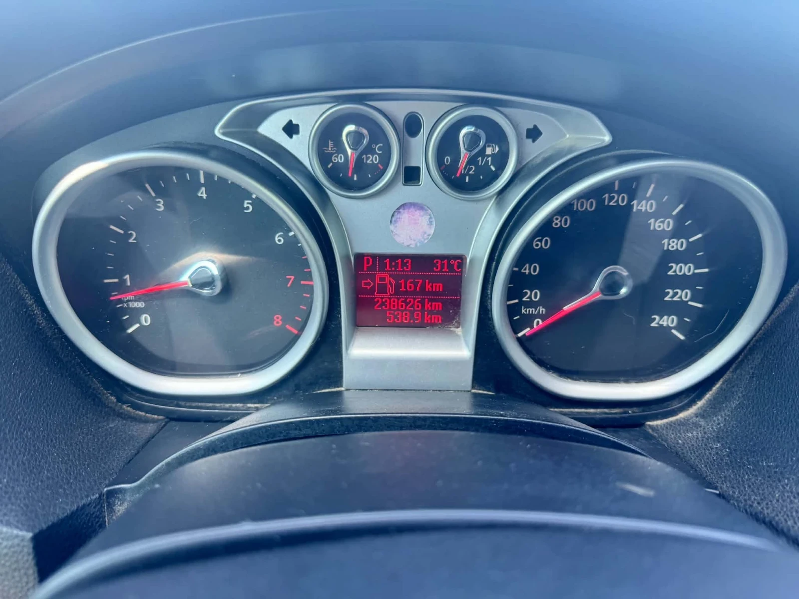 Ford Kuga 2.5 Turbo 200к.с автомат, снимка 7 - Автомобили и джипове - 55783267