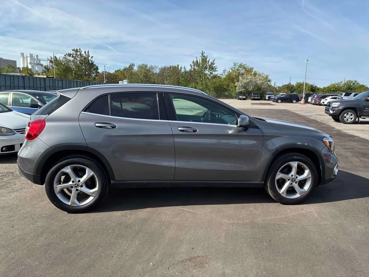 Mercedes-Benz GLA 250 * АВТОКРЕДИТ * ГЛАВНО ПРЕДСТАВИТЕЛСТВО, снимка 4 - Автомобили и джипове - 56181719