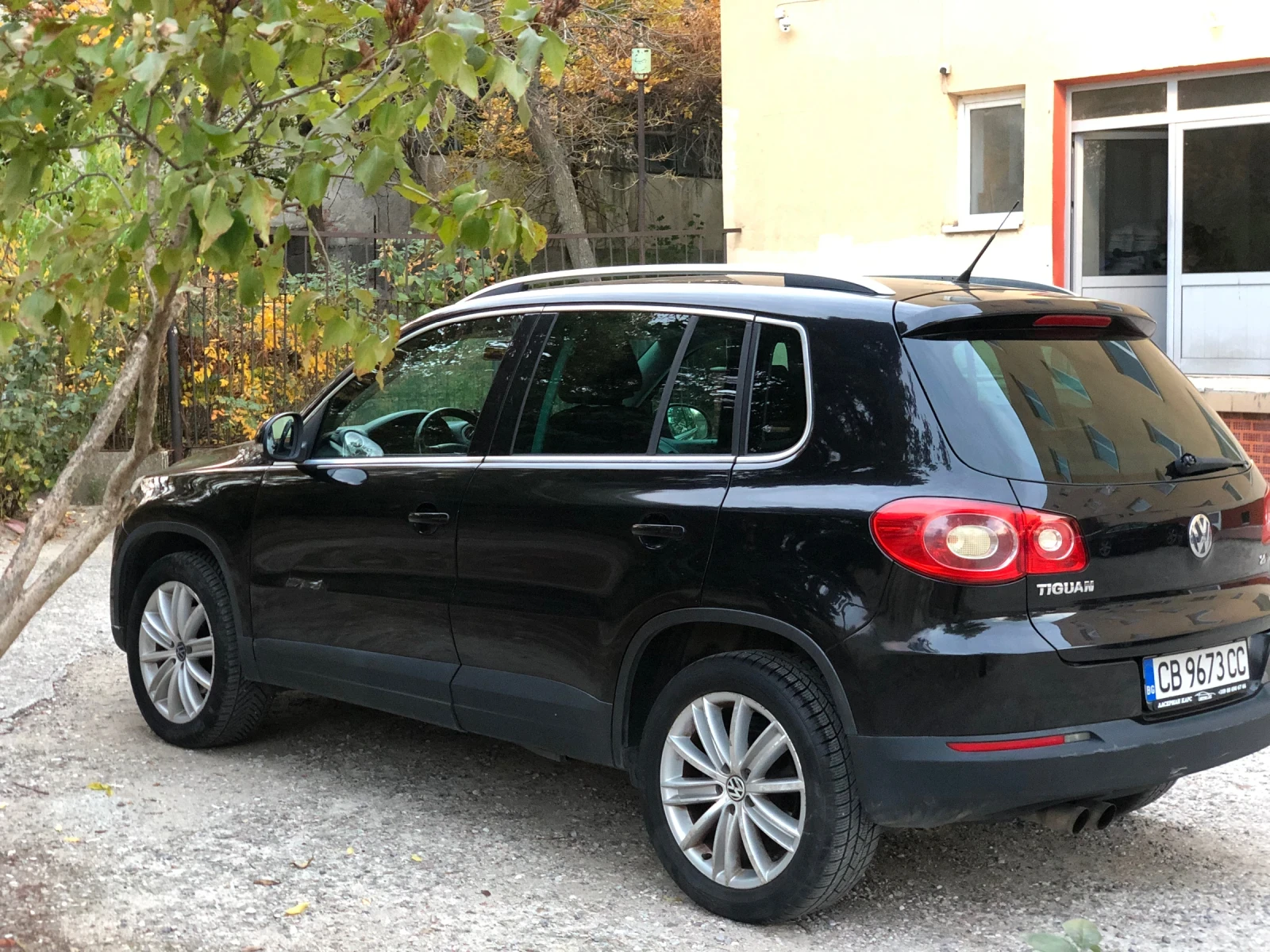 VW Tiguan 4х4, снимка 4 - Автомобили и джипове - 56568589