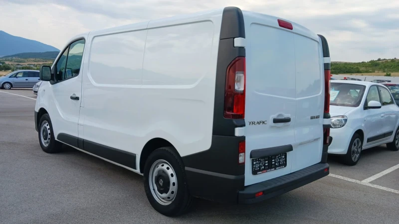 Renault Trafic 1.6 dci, снимка 6 - Бусове и автобуси - 51032805