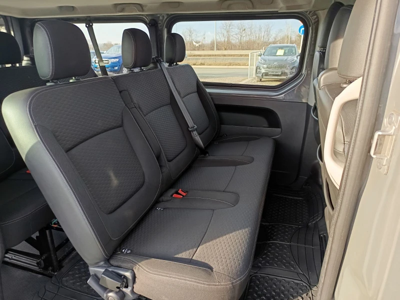 Opel Vivaro 1.6CDTI/125к.с./ 8+ 1(места), снимка 11 - Бусове и автобуси - 53349560