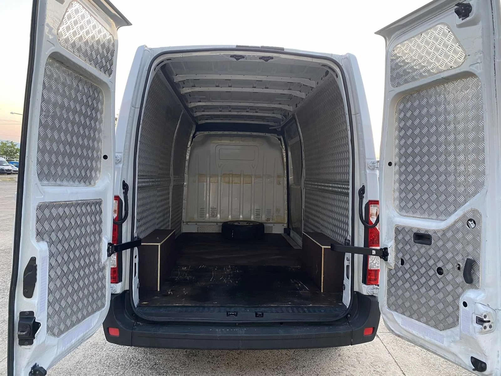 Renault Master Maxi 150ks 2300 - изображение 8