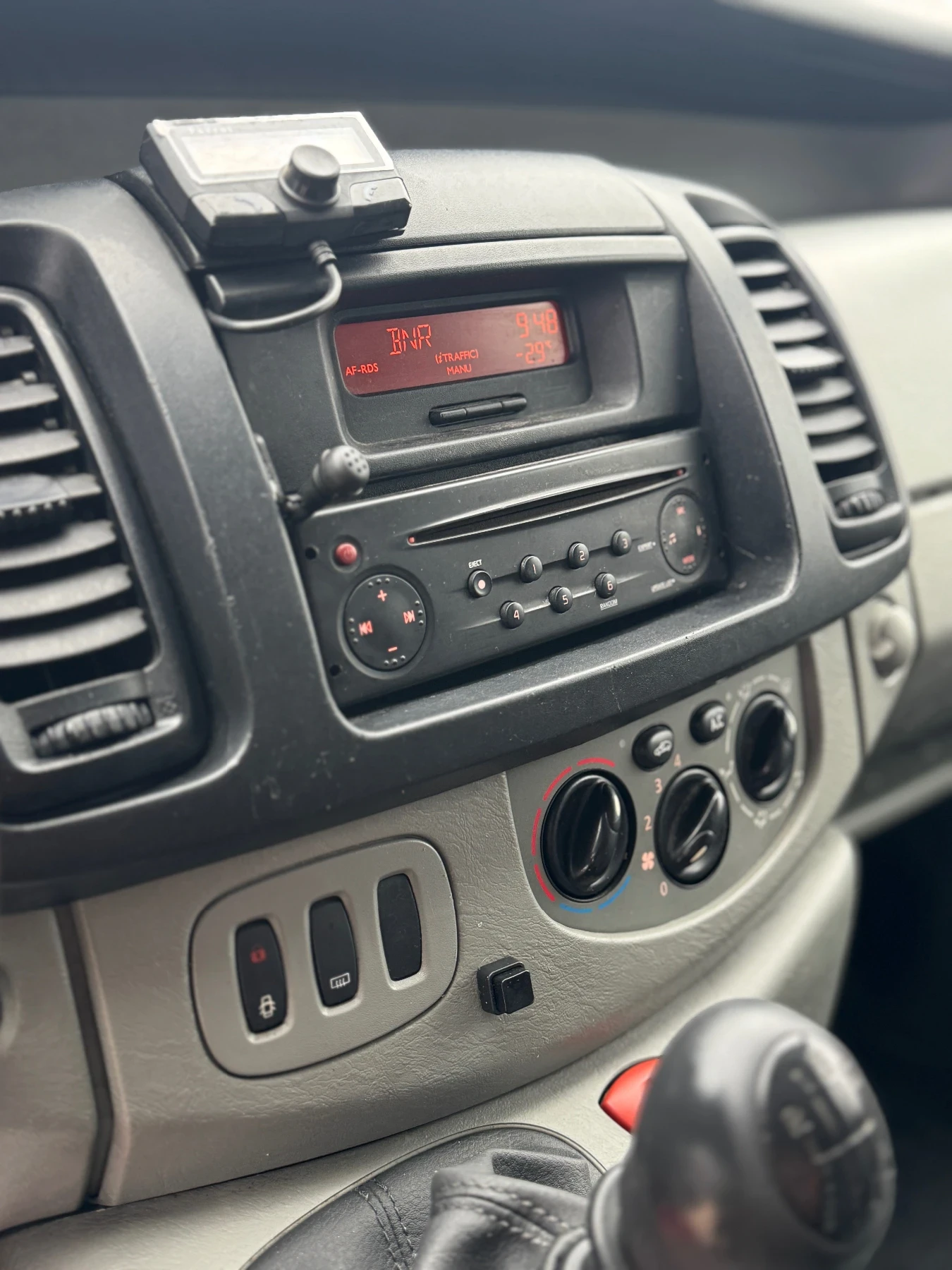 Renault Trafic 2.0 disel 90k.c - изображение 6