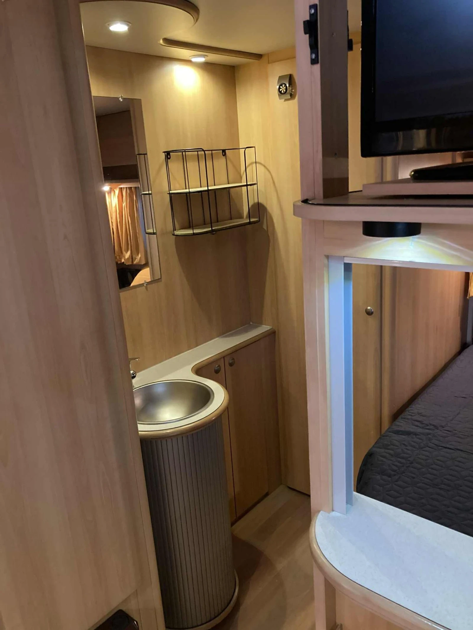  Chateau HOME CAR RACER R50 | Mobile.bg   14