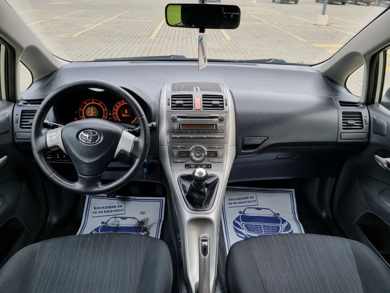 Toyota Auris 1, 4 D-4D 90к.с. Чудна, снимка 15 - Автомобили и джипове - 47411731