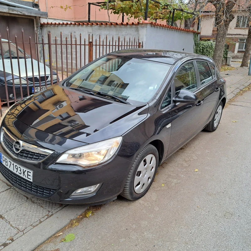 Opel Astra 1.4, снимка 1 - Автомобили и джипове - 48067978