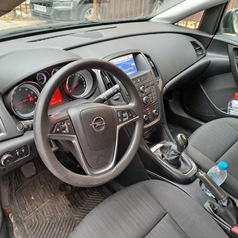 Opel Astra 1.4, снимка 5 - Автомобили и джипове - 48067978