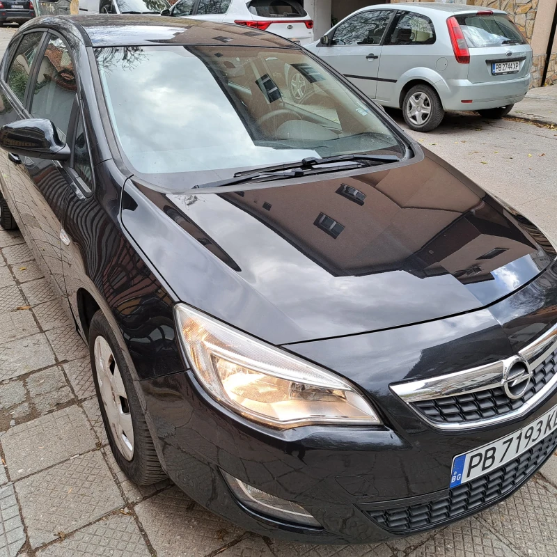 Opel Astra 1.4, снимка 2 - Автомобили и джипове - 48067978