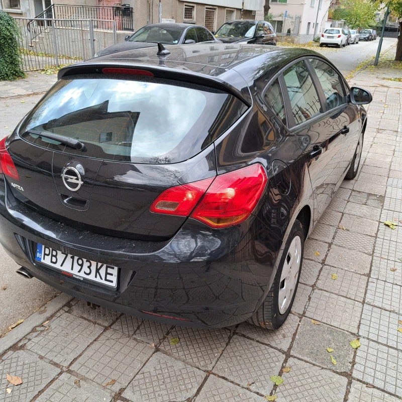 Opel Astra 1.4, снимка 3 - Автомобили и джипове - 48067978