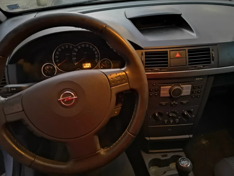 Opel Meriva, снимка 6 - Автомобили и джипове - 48550846