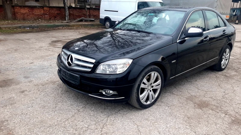 Mercedes-Benz C 220 Avantgarde M646, снимка 3 - Автомобили и джипове - 49320831