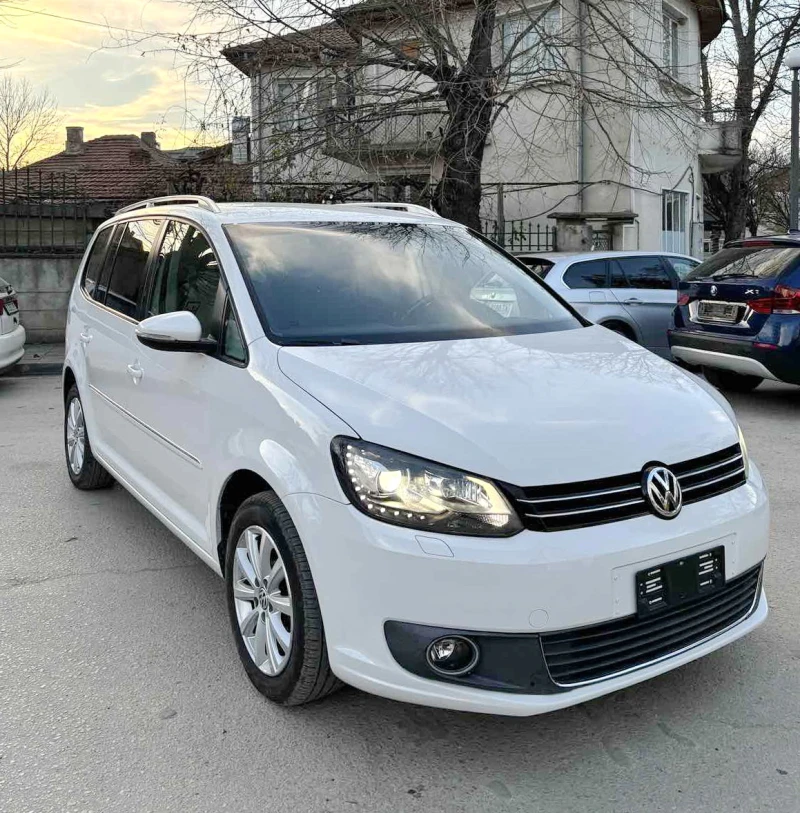 VW Touran 2.0 TDI 140 кс FACELIFT  НОВ ВНОС  ТОП  ЛИЗИНГ, снимка 3 - Автомобили и джипове - 52037538