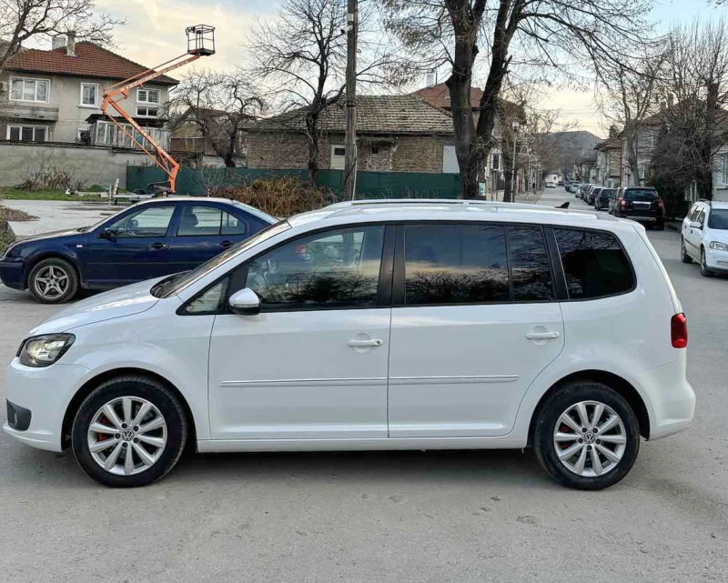 VW Touran 2.0 TDI 140 кс FACELIFT  НОВ ВНОС  ТОП  ЛИЗИНГ, снимка 8 - Автомобили и джипове - 52037538
