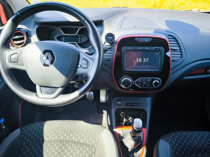 Renault Captur INTENS, снимка 9 - Автомобили и джипове - 52176725