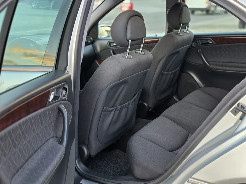 Mercedes-Benz C 220 2.2 CDI 143 k.c. 6 ck. , снимка 10 - Автомобили и джипове - 51937047