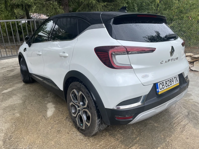 Renault Captur, снимка 3 - Автомобили и джипове - 52020380