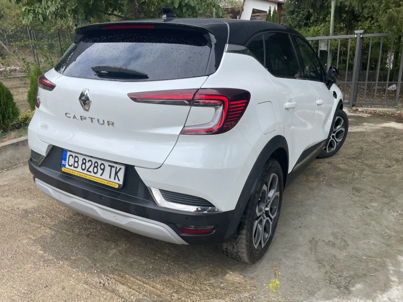 Renault Captur, снимка 4 - Автомобили и джипове - 52020380