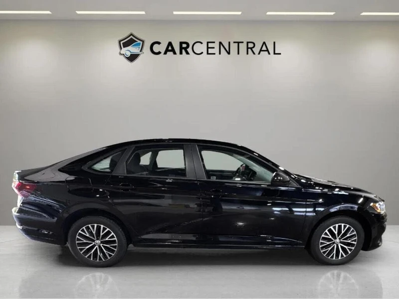 VW Jetta Comfortline* Авто-Кредит(ЦЕНА ДО БЪЛГАРИЯ), снимка 4 - Автомобили и джипове - 52539544