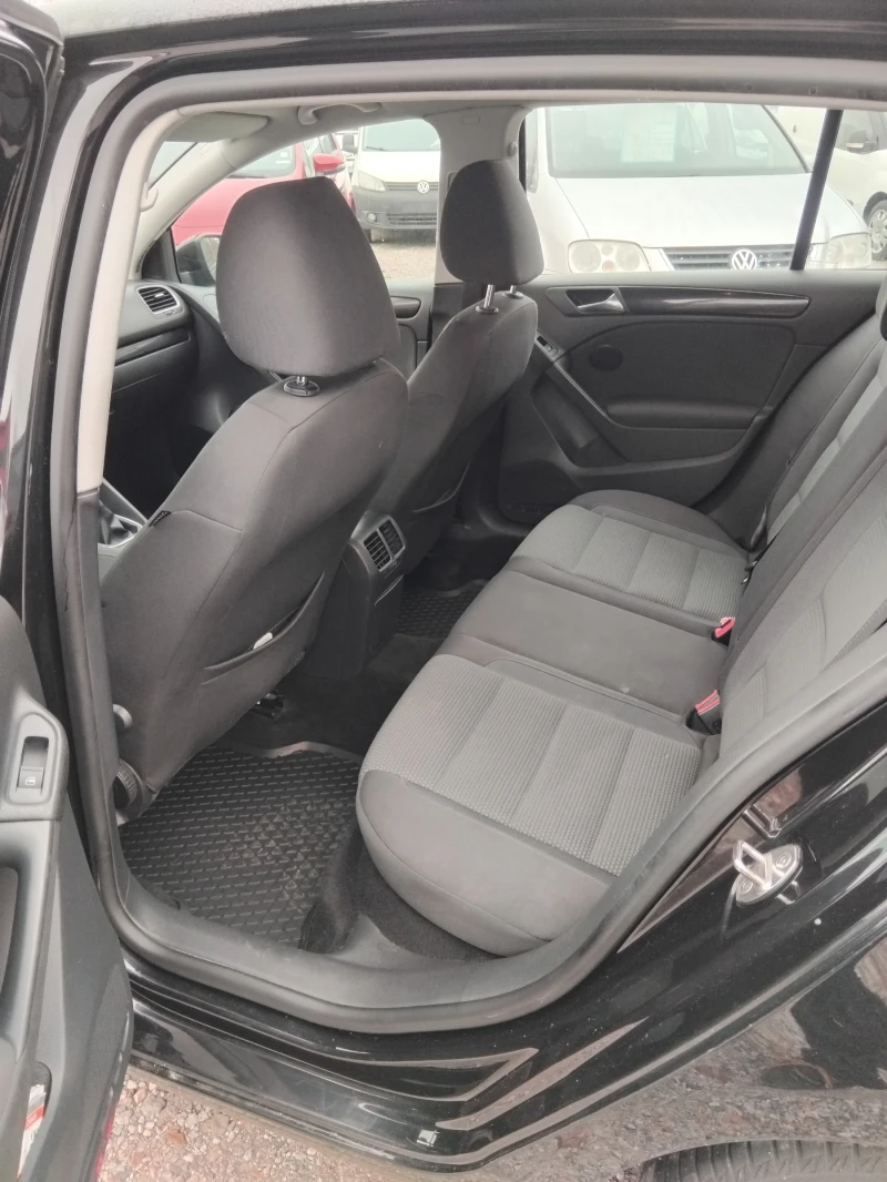 VW Golf TDI, снимка 10 - Автомобили и джипове - 52546624