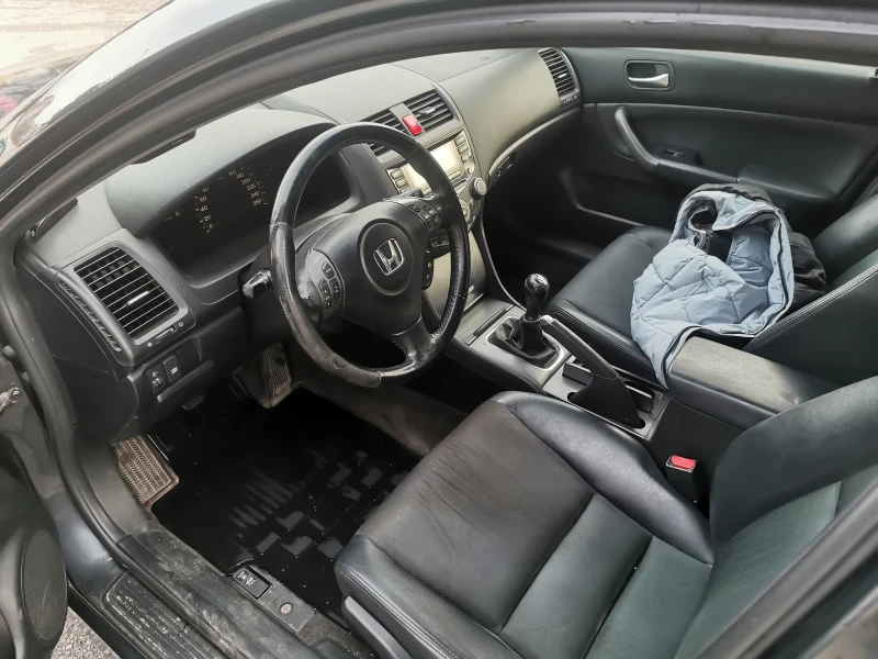 Honda Accord 2.0 sport , снимка 10 - Автомобили и джипове - 52714178