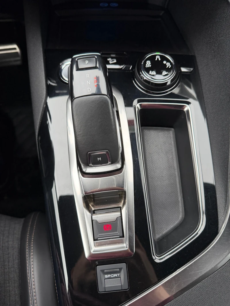 Peugeot 5008 GT LINE, снимка 7 - Автомобили и джипове - 52866129