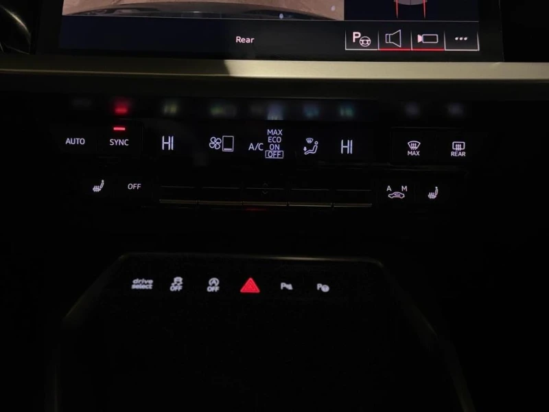 Audi A3 * Komfort * CARFAX * БЕЗ ПЪРВОНАЧАЛНА ВНОСКА, снимка 15 - Автомобили и джипове - 52959925