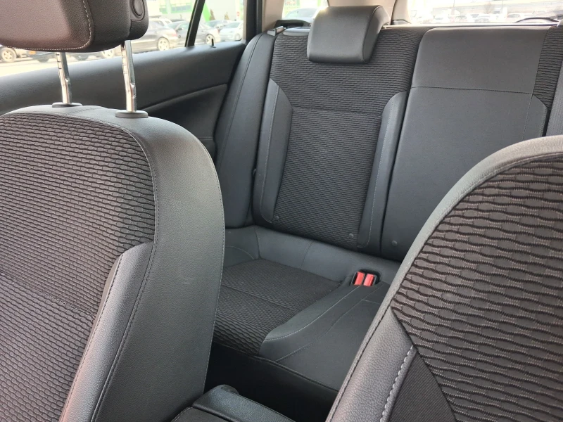 Opel Insignia, снимка 10 - Автомобили и джипове - 52964867