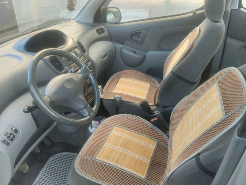 Toyota Yaris verso, снимка 5 - Автомобили и джипове - 53273261