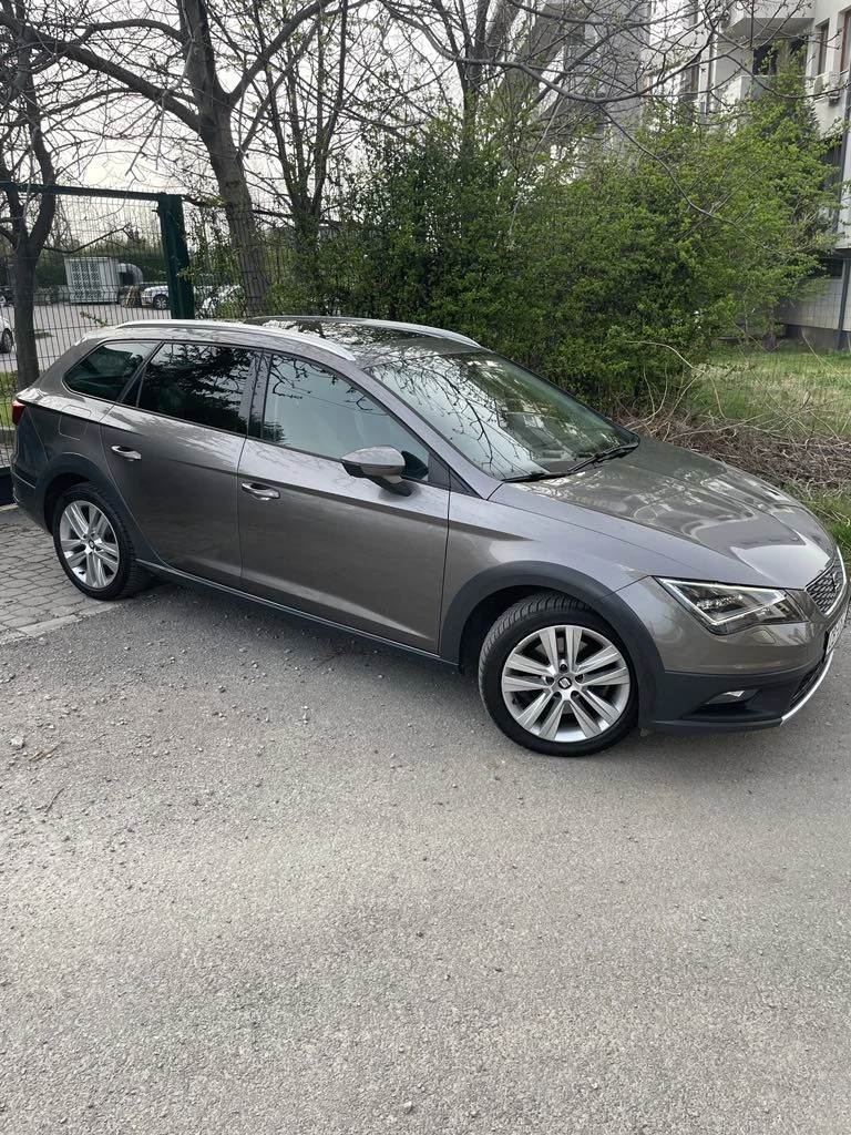 Seat Leon Xperience 2.0 TDI DSG, снимка 6 - Автомобили и джипове - 48419560