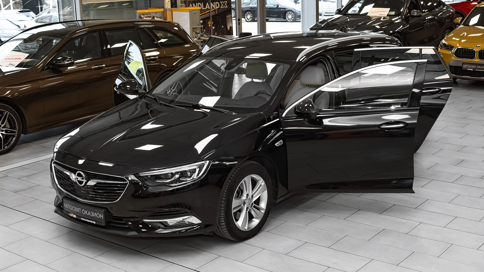 Opel Insignia Sports Tourer 1.6d Innovation Automatic - изображение 1