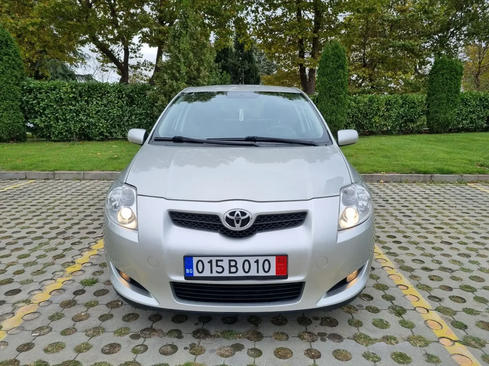 Toyota Auris 1, 4 D-4D 90к.с. Чудна - [1] 