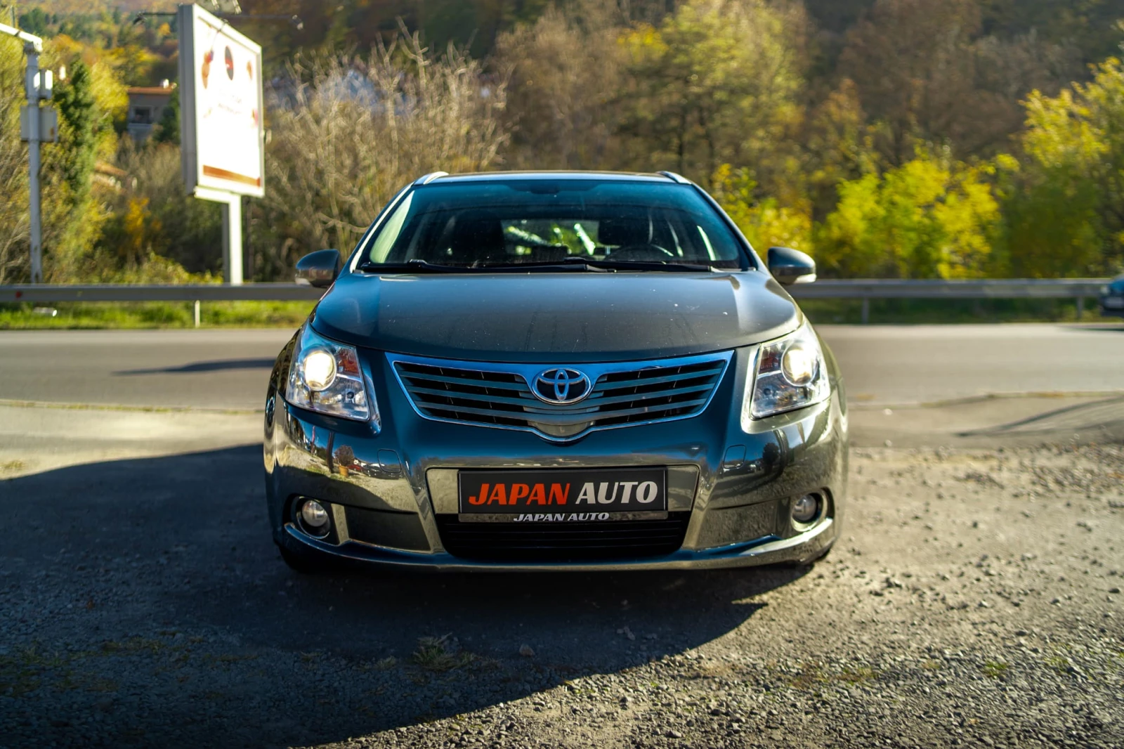 Toyota Avensis 1.8i 147HP СУПЕР СЪСТОЯНИЕ! ГАРАНЦИЯ 3м ИЛИ 3000км - изображение 2