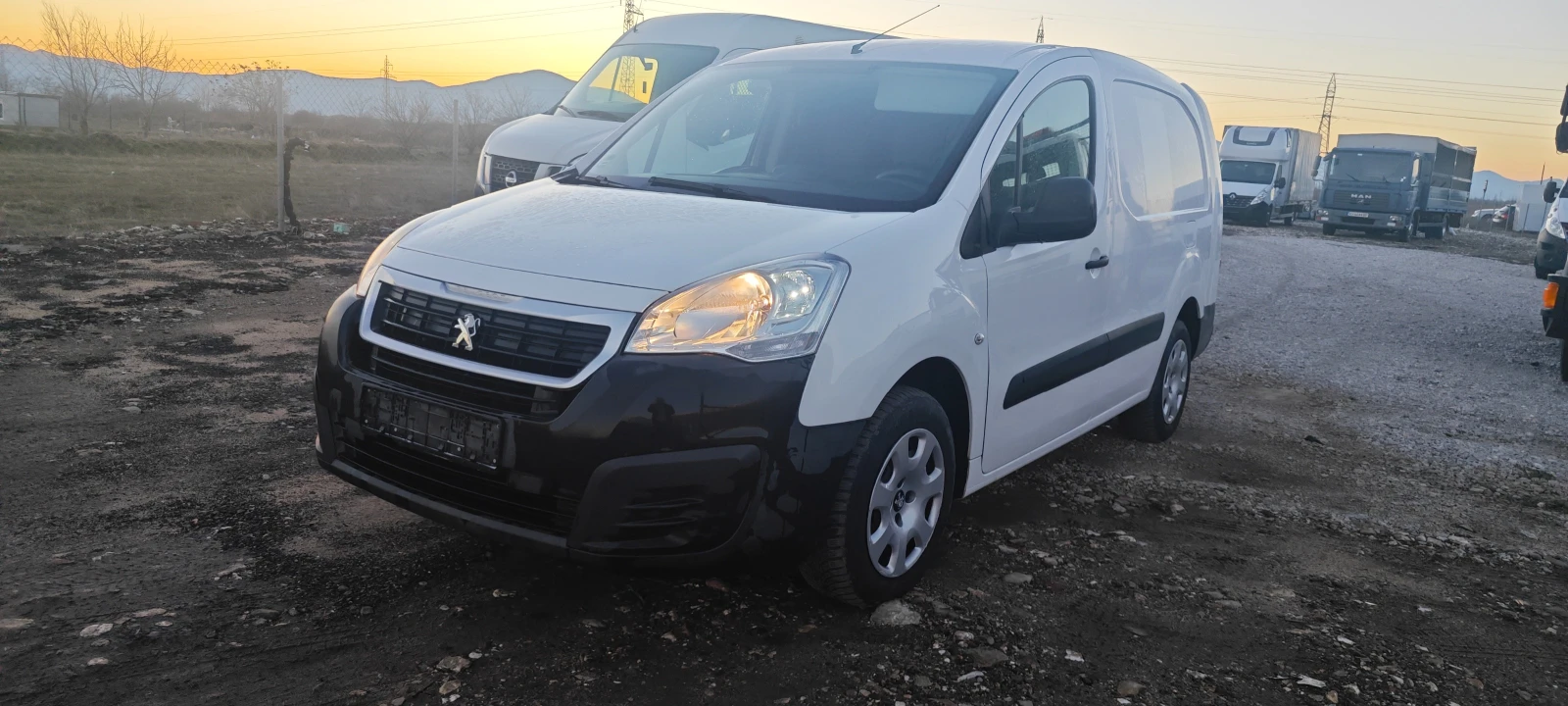 Peugeot Partner 1.6  ТРИМЕСТЕН EURO 6 - изображение 2