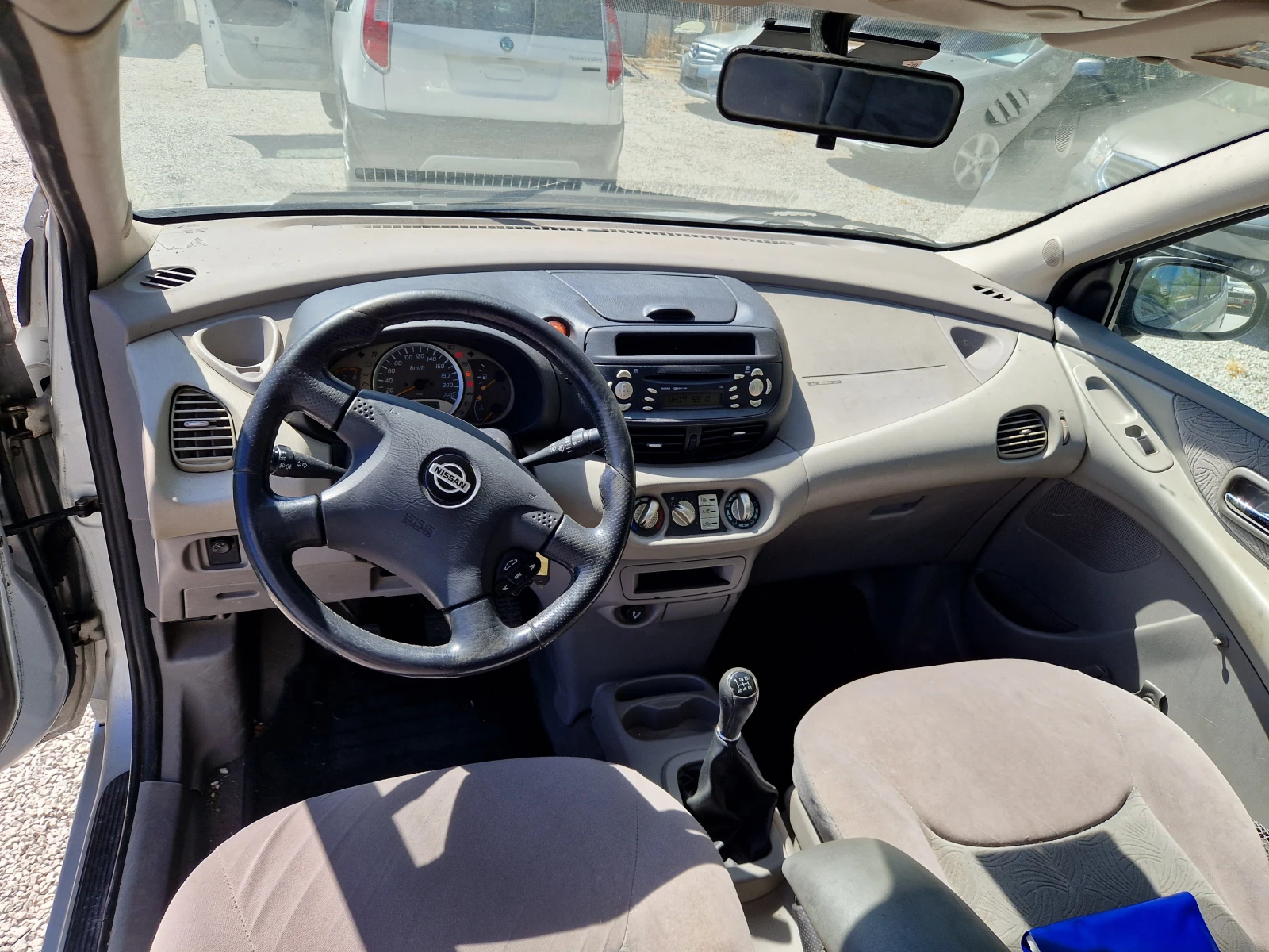 Nissan Almera tino 1.8 - изображение 8