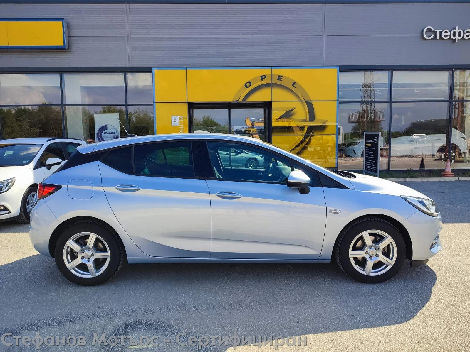 Opel Astra K GS LINE 1.2 бензин (130HP) MT6 - изображение 5