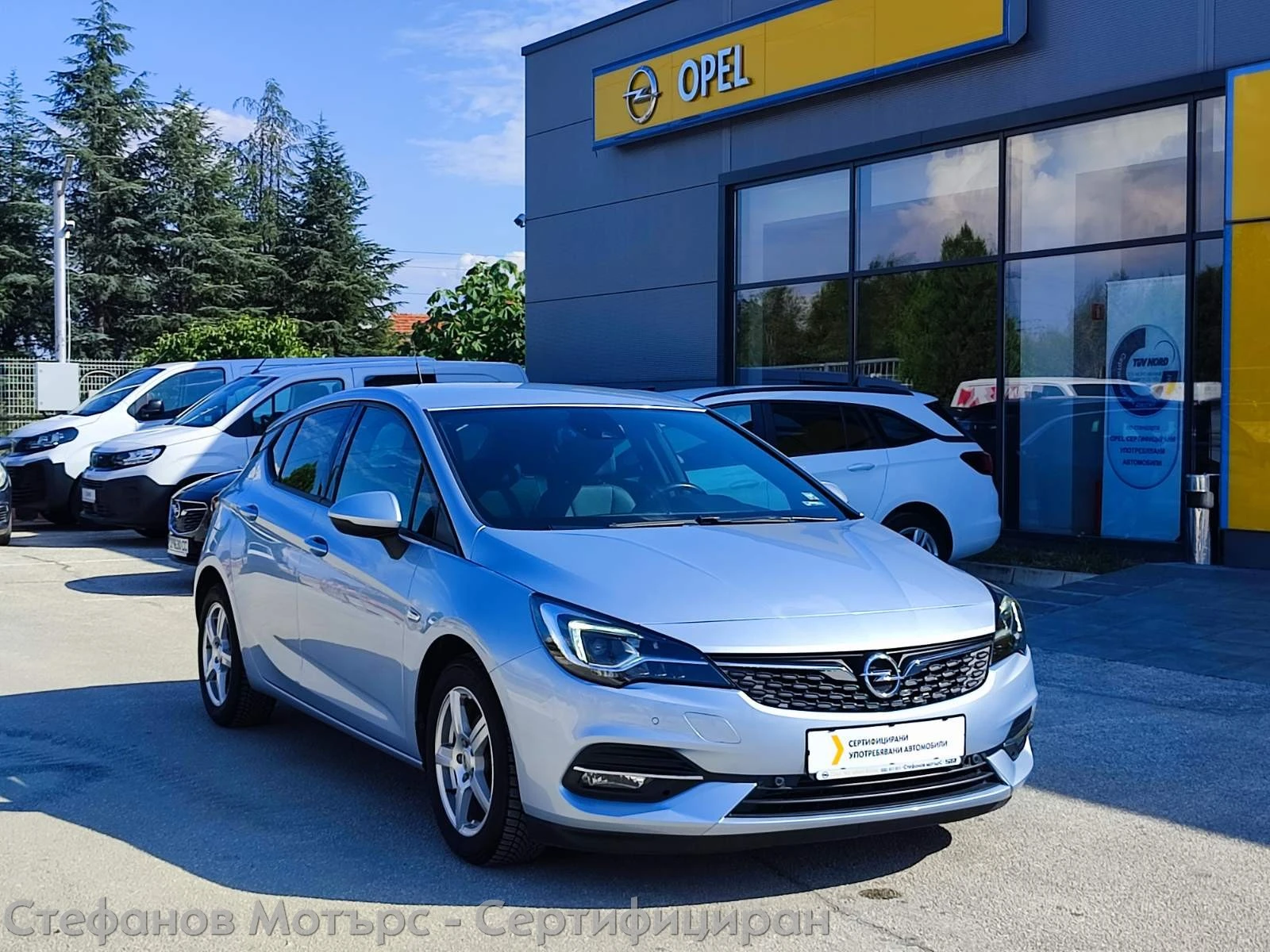 Opel Astra K GS LINE 1.2 бензин (130HP) MT6 - изображение 3