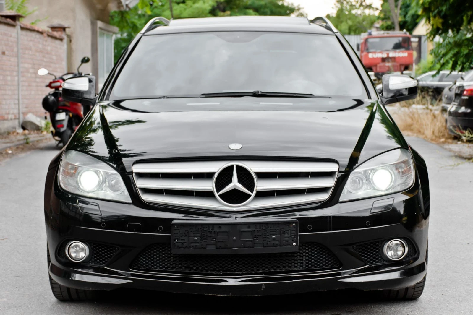 Mercedes-Benz C 220 2.2 CDI AMG 646 - изображение 2