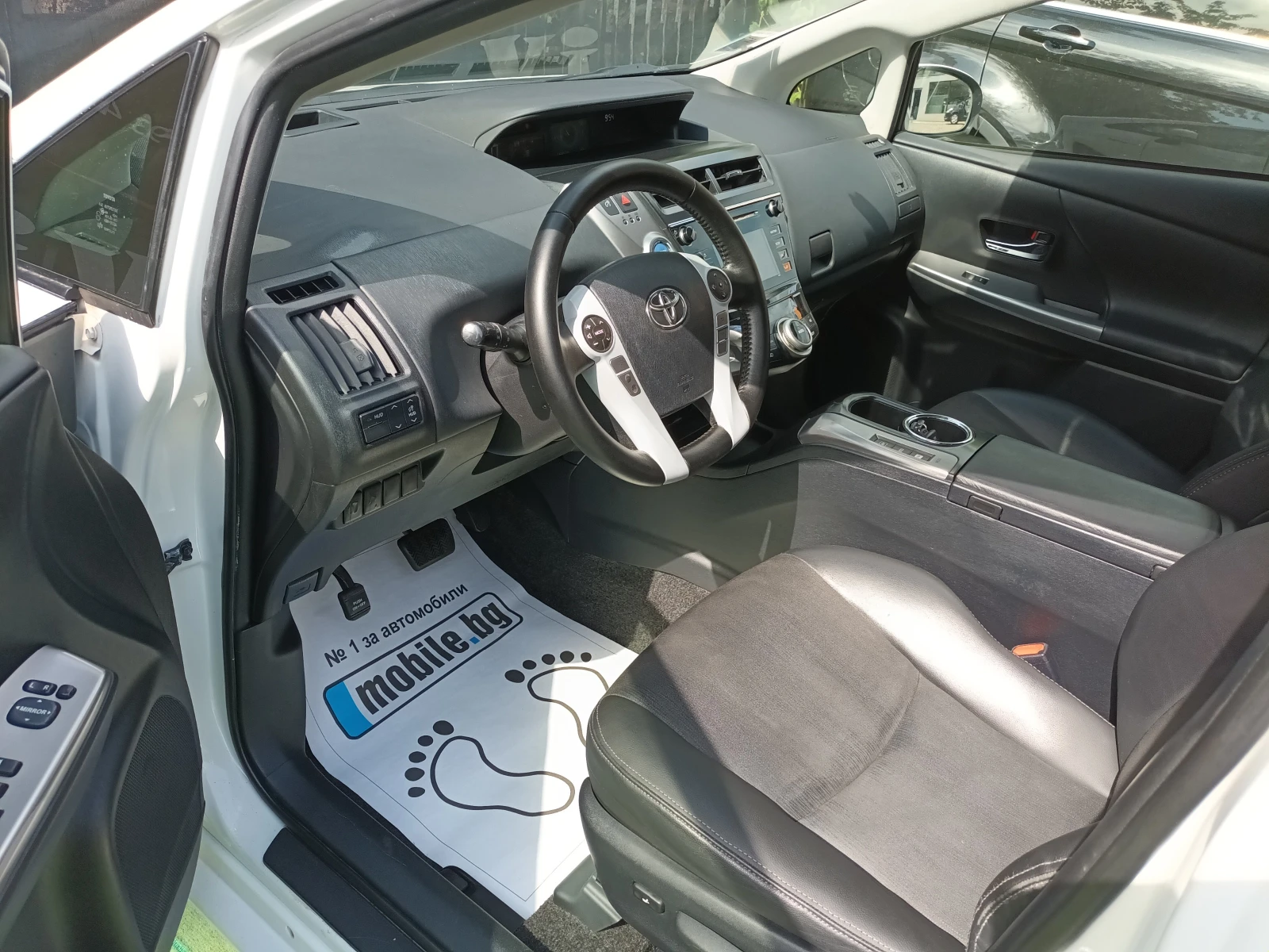 Toyota Prius Plus/7 места - изображение 6