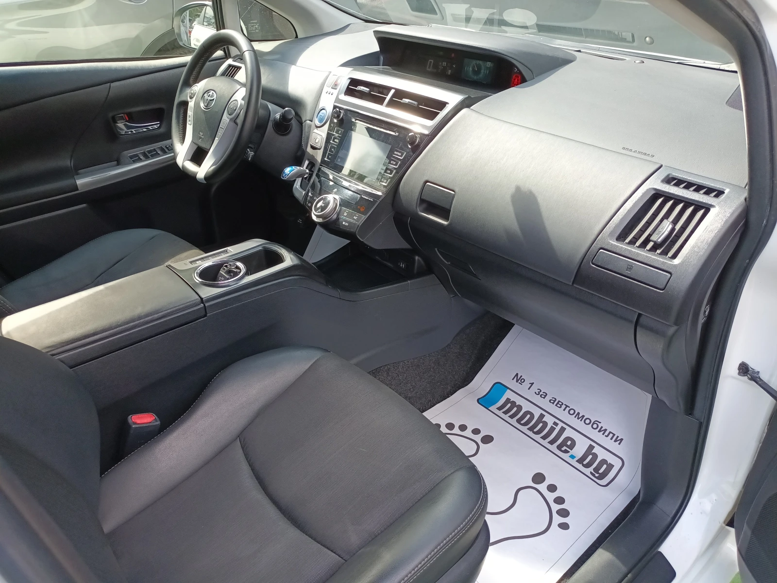 Toyota Prius Plus/7 места - изображение 8