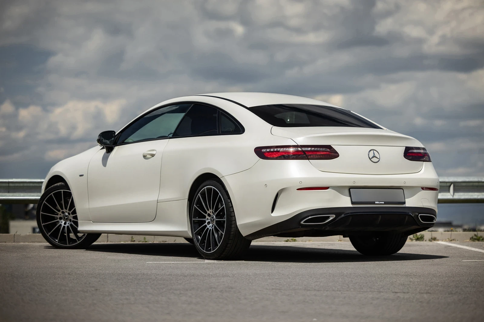 Mercedes-Benz E 220 EDITION 1 (1 of 555)  - изображение 4