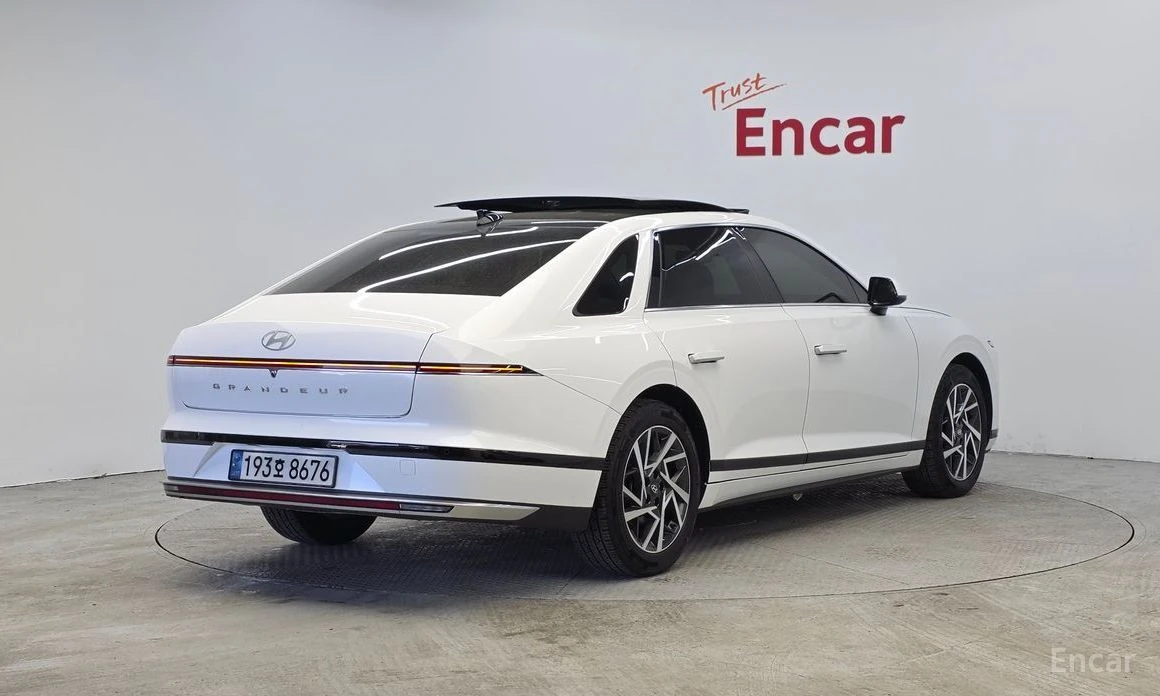 Hyundai Grandeur, снимка 2 - Автомобили и джипове - 53735720