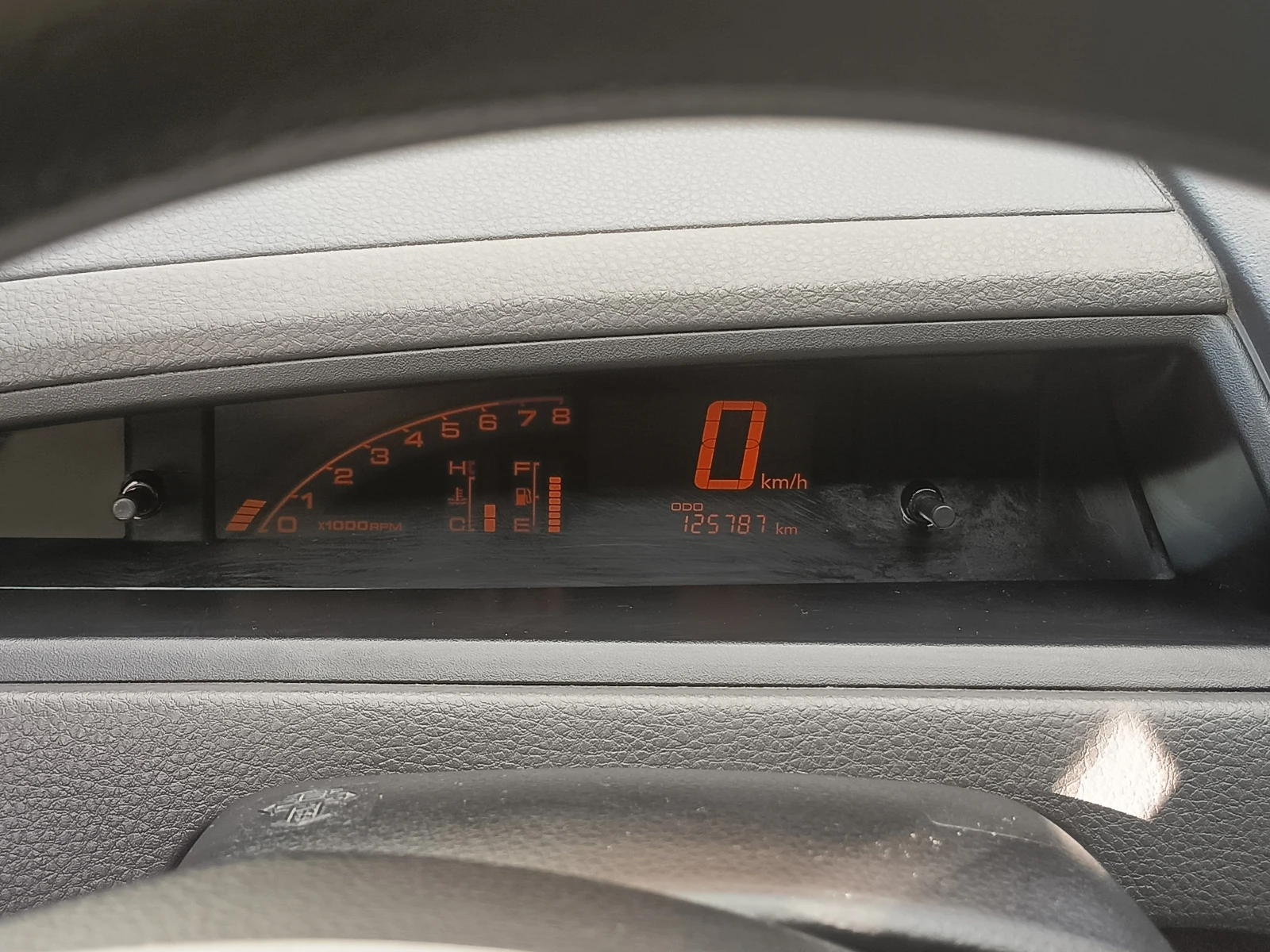 Suzuki Liana, снимка 4 - Автомобили и джипове - 53891948