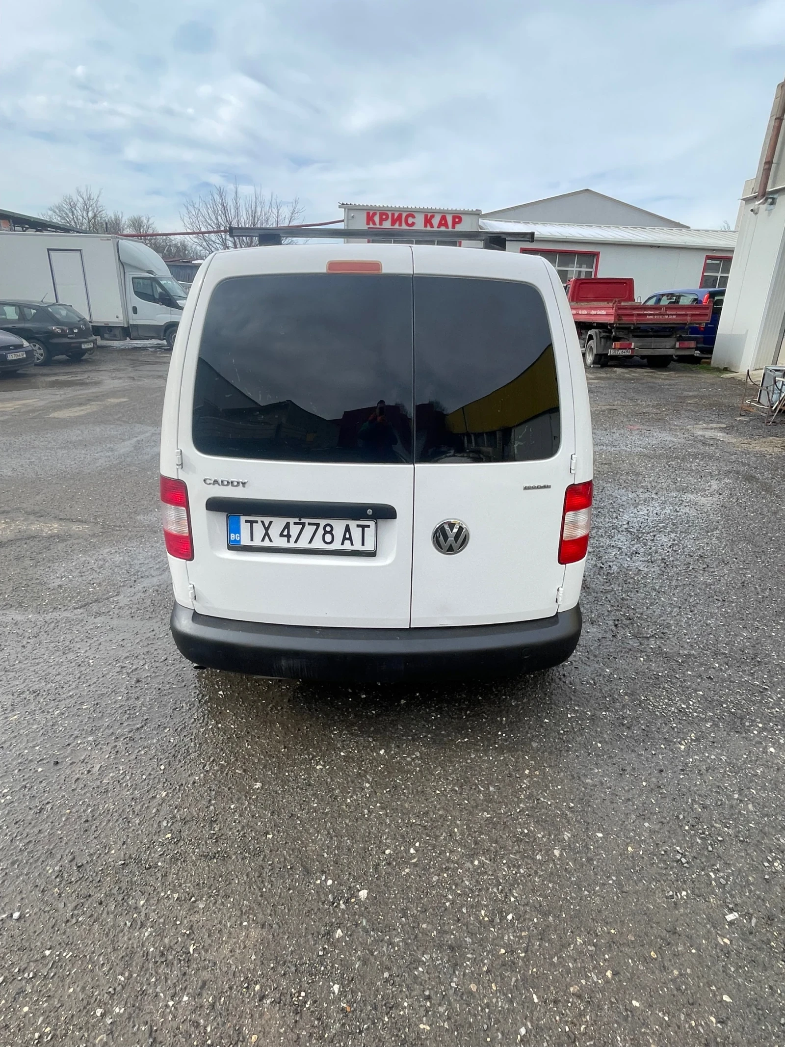 VW Caddy, снимка 5 - Автомобили и джипове - 54312742