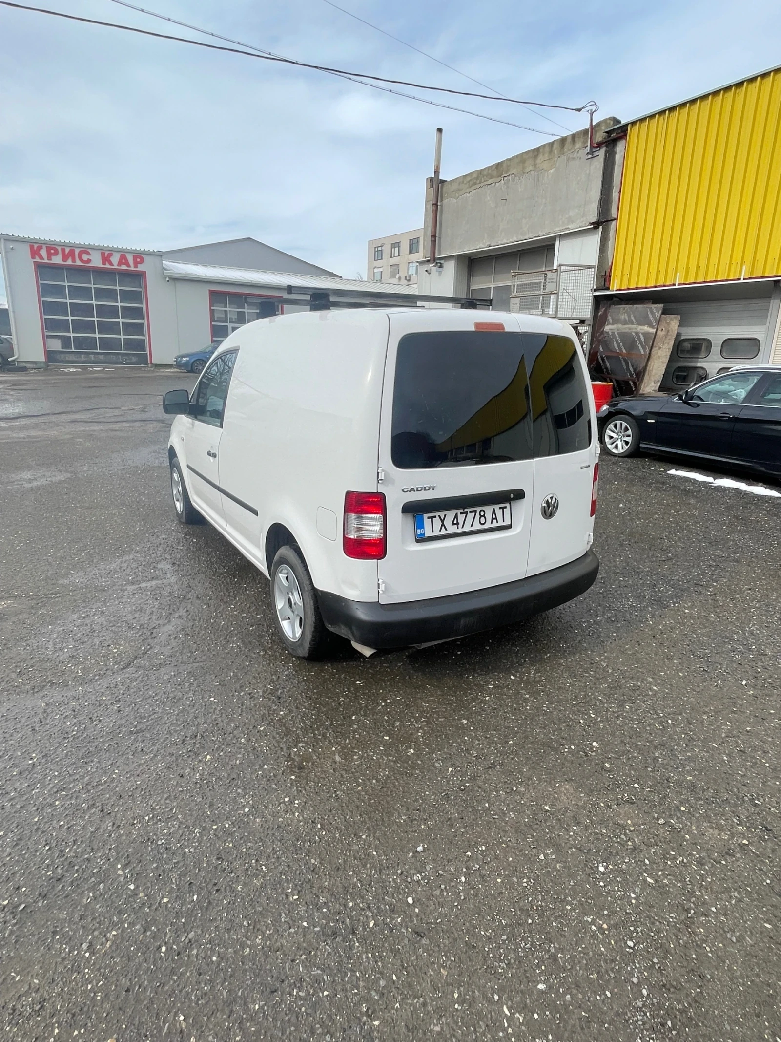 VW Caddy, снимка 4 - Автомобили и джипове - 54312742