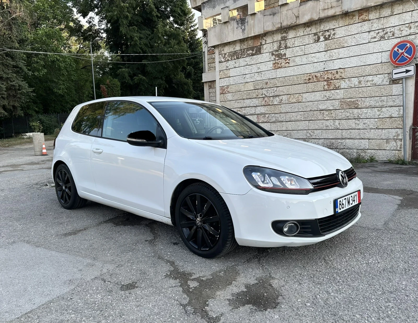 VW Golf DSG/НАВИГАЦИЯ/2011/F1/ПАРКТРОНИК/LED/КЛИМАТРОНИК, снимка 2 - Автомобили и джипове - 55187629