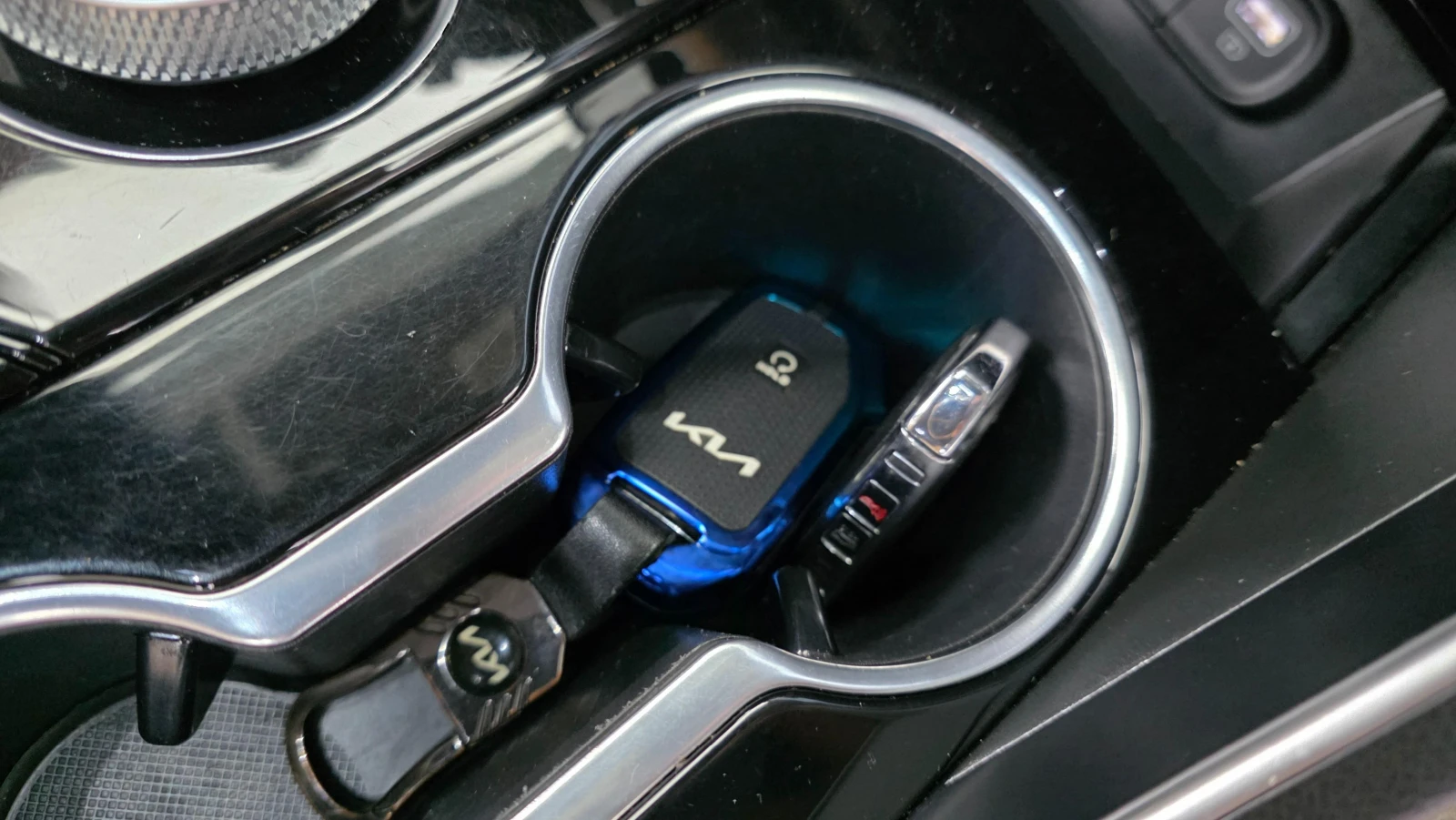 Kia K5 2.0 Hybrid Prestige* ПОДГРЕВ* ОБДУХВАНЕ* DISTRONIC, снимка 14 - Автомобили и джипове - 55309427