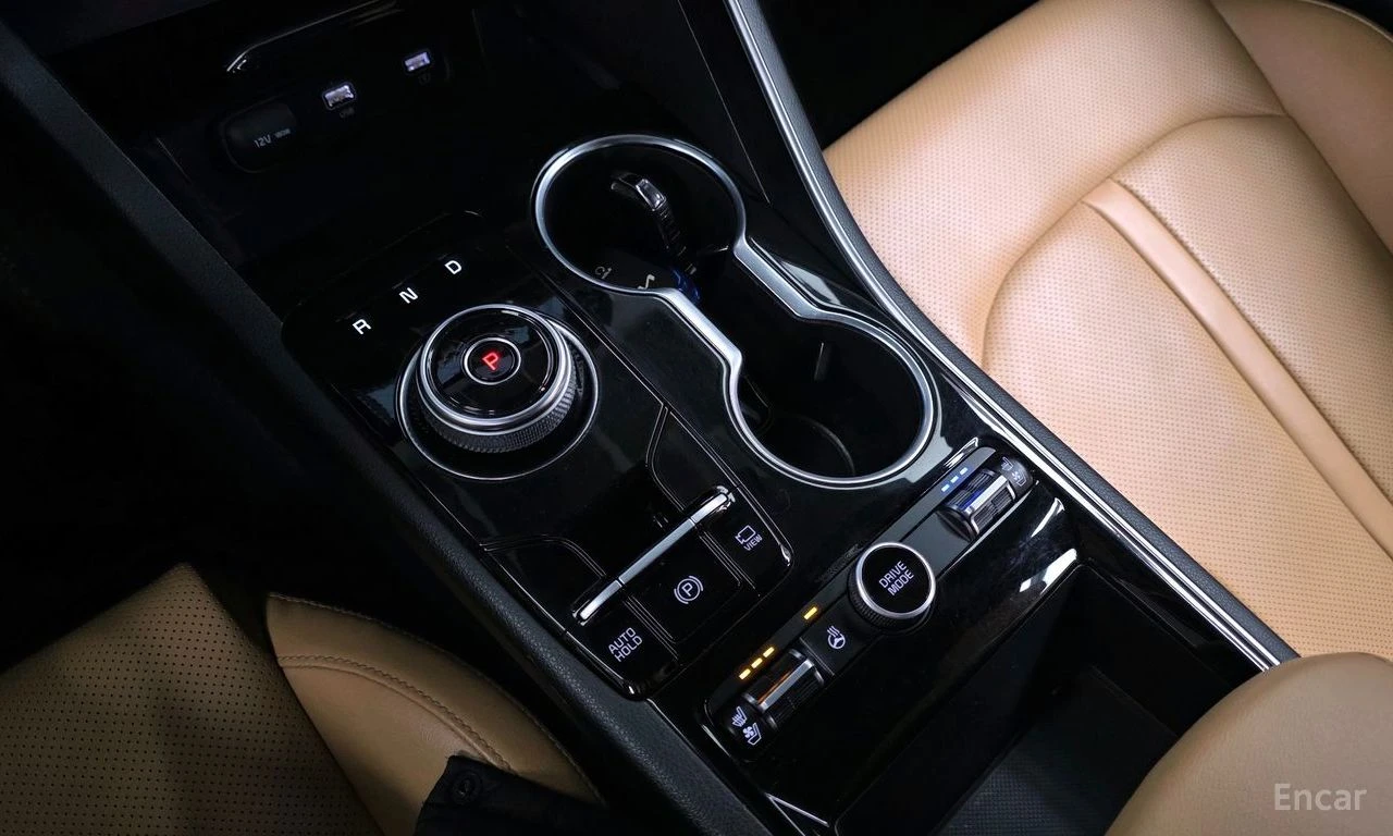 Kia K5 2.0 Hybrid Prestige* ПОДГРЕВ* ОБДУХВАНЕ* DISTRONIC, снимка 13 - Автомобили и джипове - 55309427